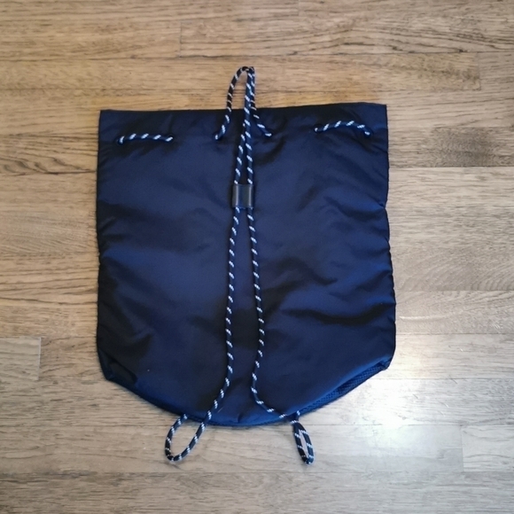 𝅺PINK Victoria's S Padded Drawstring Bucket Bag NWT New - Picture 2 of 6